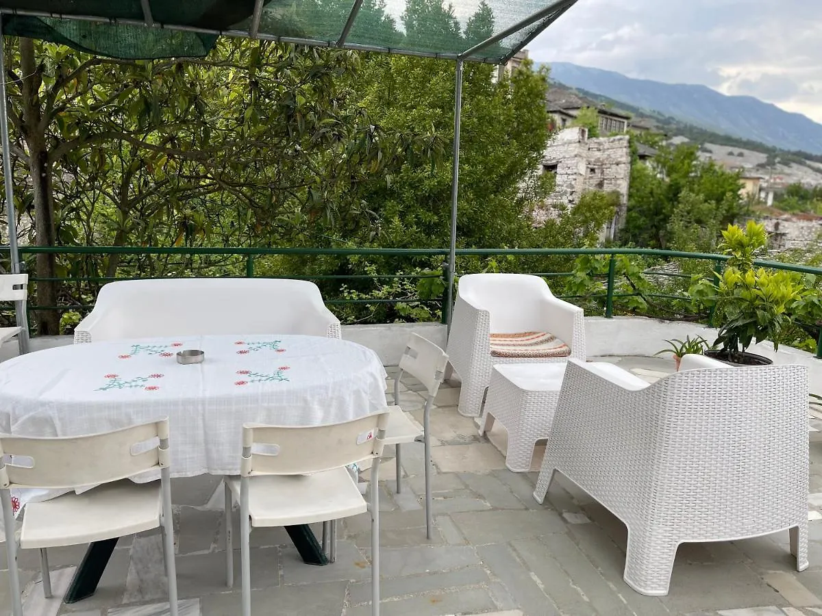 Gjirokastër Guest House Bakuli 0*,