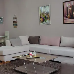 Cozy Appartamento Tirana
